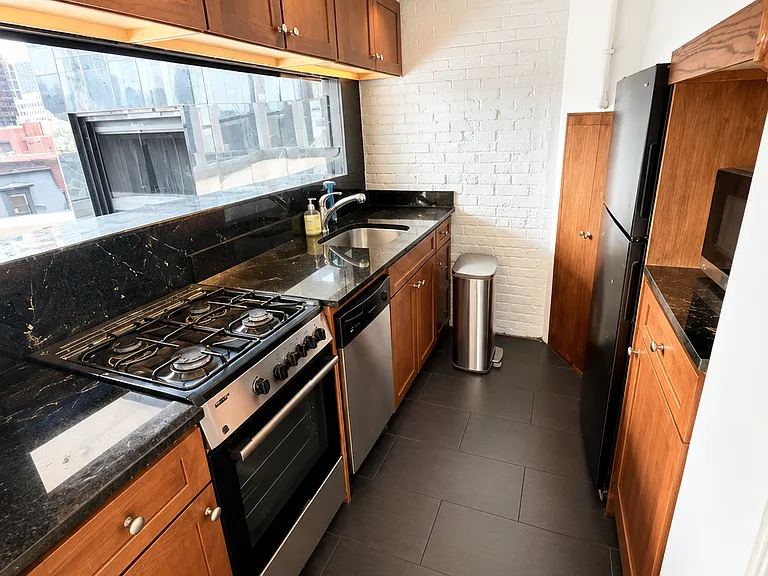 101 Beacon St #PENTHOUSE — Photo 3
