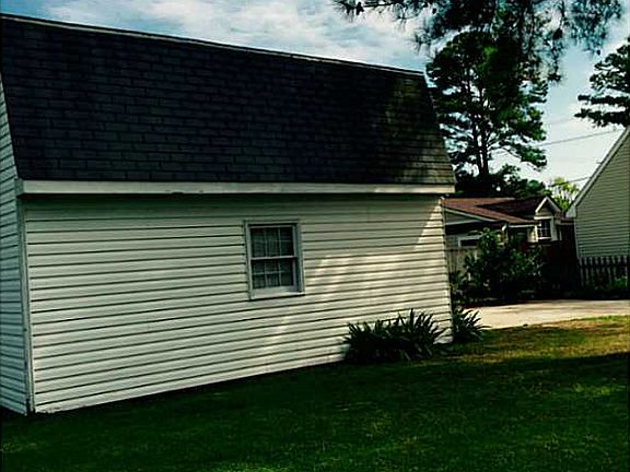 4th image of 4304 Race St