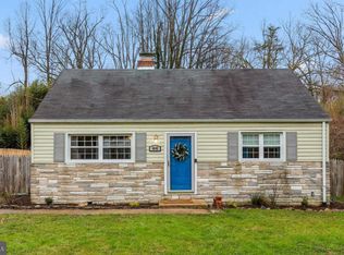 6642 Barrett Rd, Falls Church, VA 22042