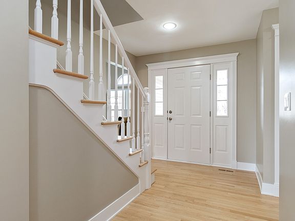 3rd image of 3432 Fairmont Ave