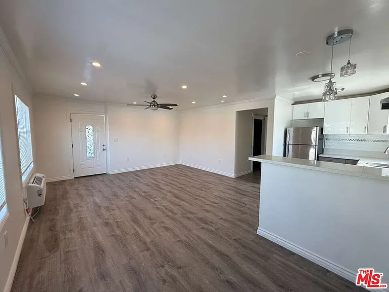 6821 Ben Ave #7 — Photo 2