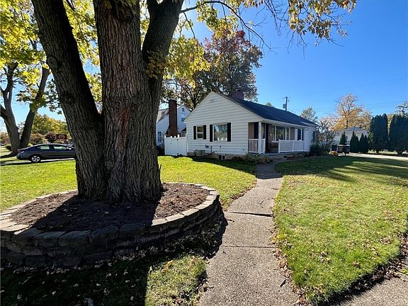 5th image of 2348 N Haven Blvd