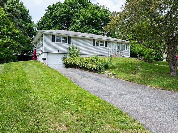 2nd image of 27 Chevy Chase Rd