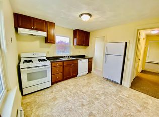 7 Fairfield Ave FLOOR 2, Riverside, RI 02915