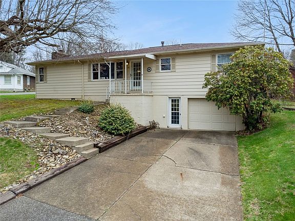 3rd image of 216 Pine Hill Rd
