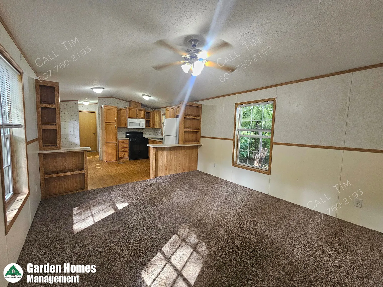 3 bed, 1.5 bath, 924 sqft, $1,325 — Photo 3