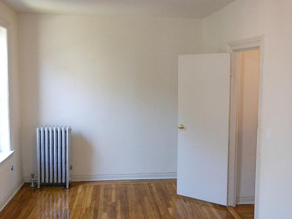 4th image of 615 E 168th St