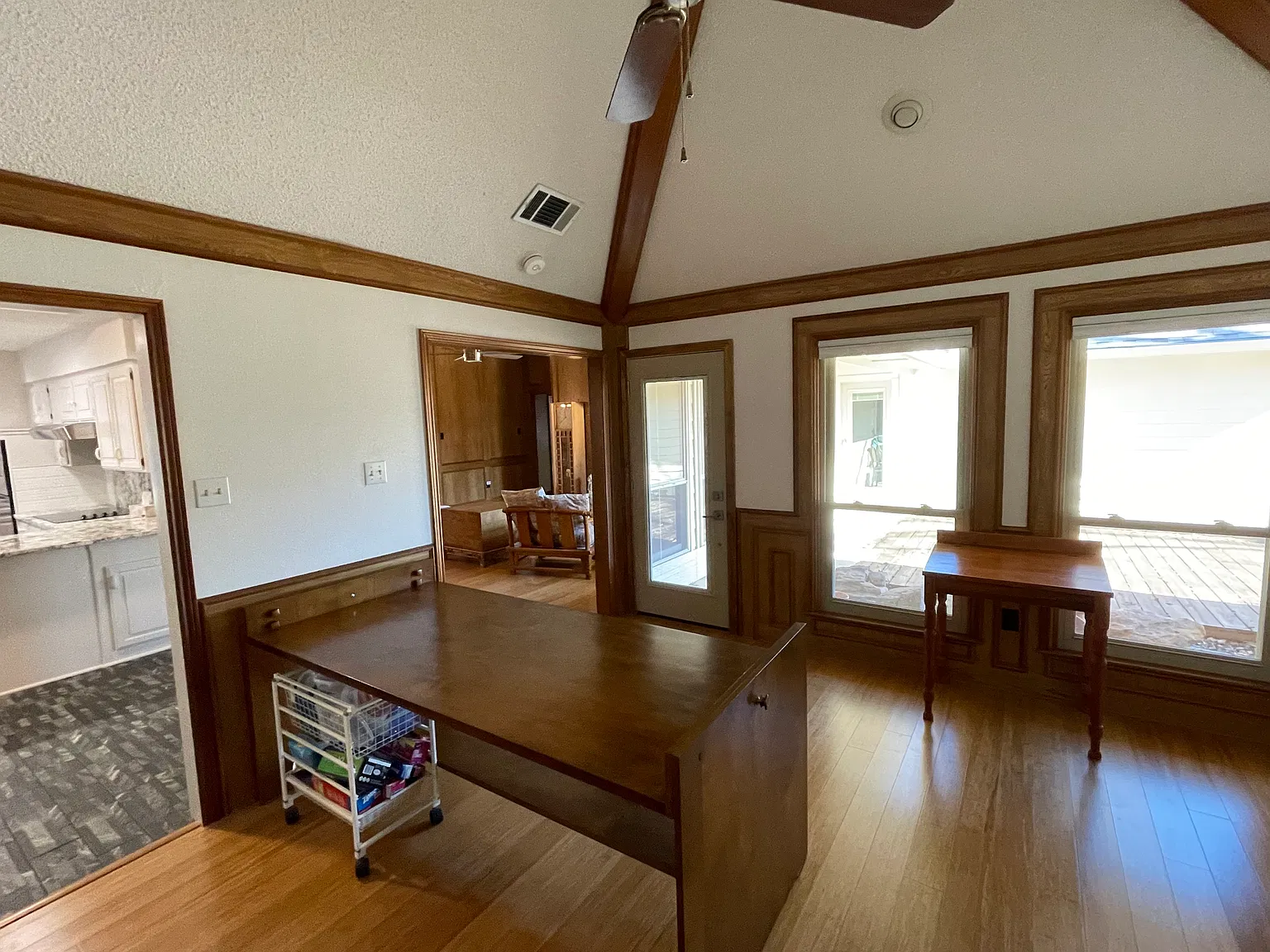 3 bed, 1873 sqft, $3,200 — Photo 4