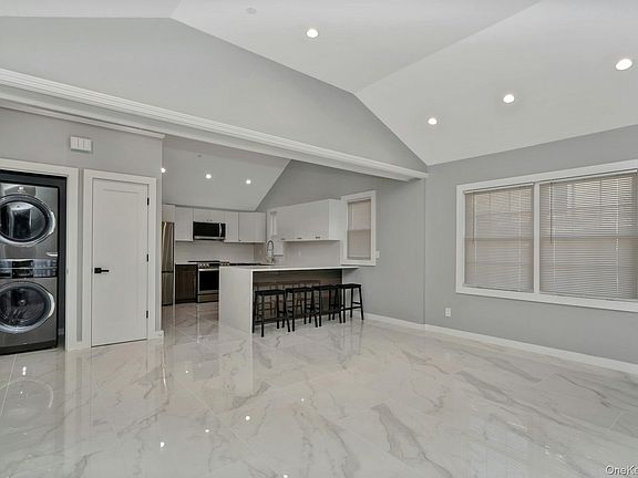 4th image of 25 Miller St