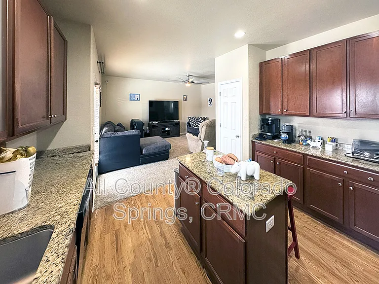 6360 Tranters Creek Way — Photo 7