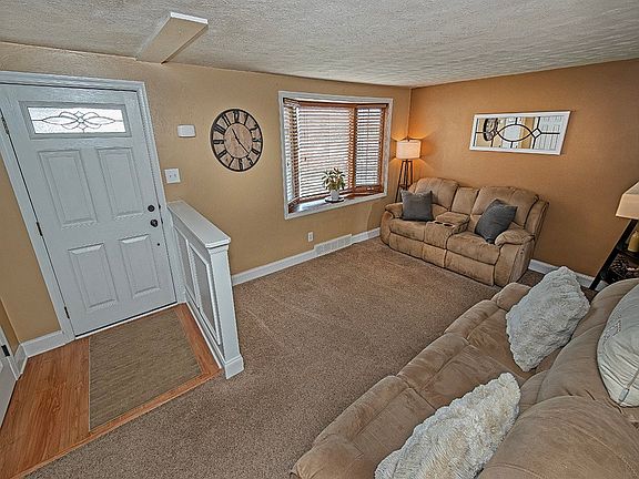 5th image of 2728 Cedric Ave