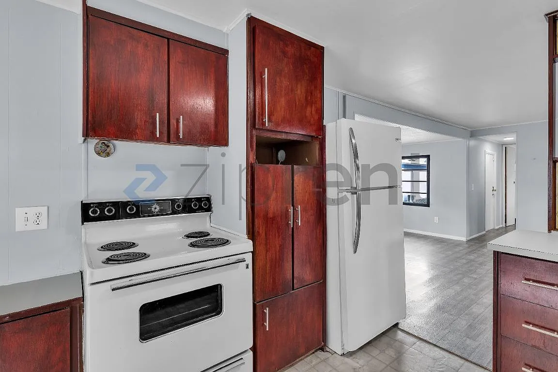 1 bed, 800 sqft, $1,150 — Photo 3