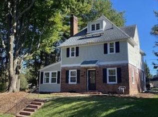 217 Cherry Dr, Wyomissing, PA