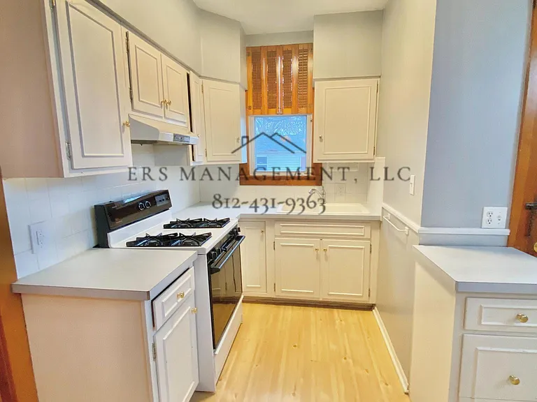 301 Maxwell Ave — Photo 8