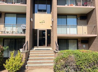 462 Liberty St APT 203, Little Ferry, NJ 07643