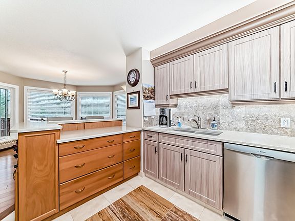 5th image of 3 Perron St #512