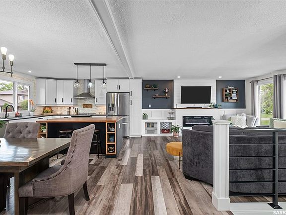 2nd image of 934 King PLACE