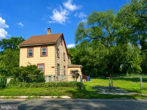 1748 Bridgeboro Rd, Beverly, NJ 08010