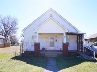 1012 Elm St, Perry, OK 73077