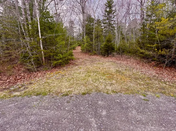 92L Russell Road, Bristol, ME 04541