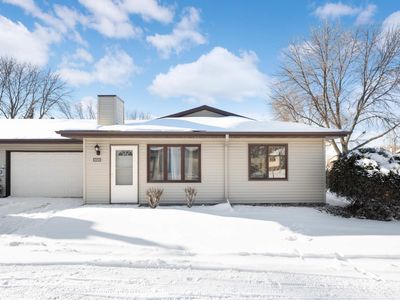 8528 S Maplebrook Cir, Brooklyn Park, MN, 55445
