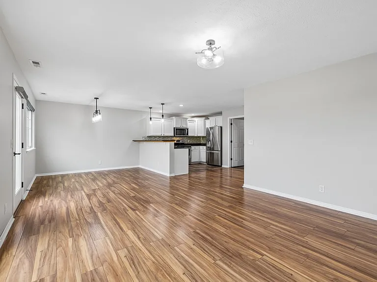 5638 Shailee Ct — Photo 42