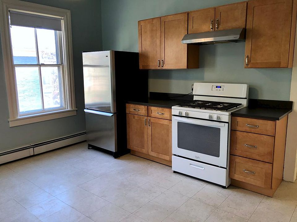 1st image of 41 Chapin Ave Floor 3