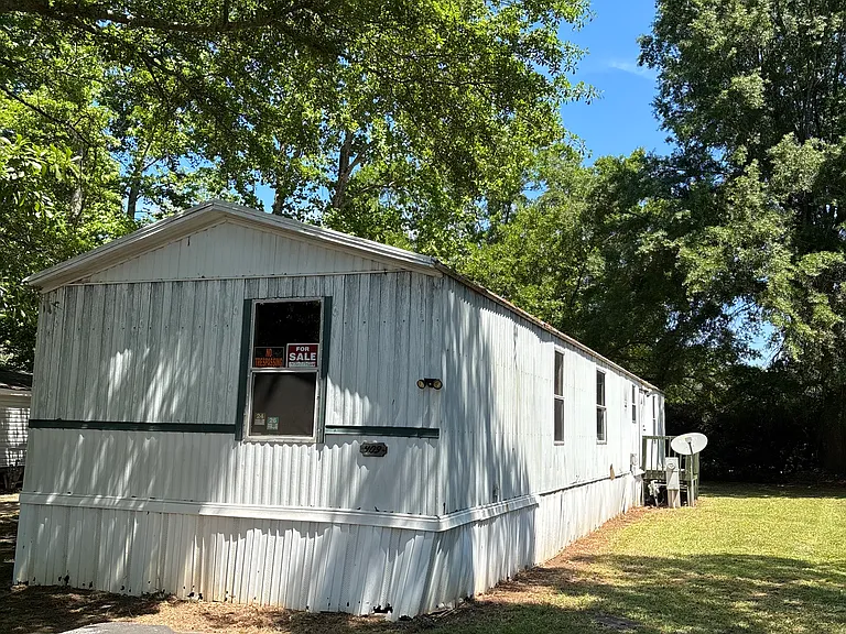 100 Oxford Cir #409 — Photo 1