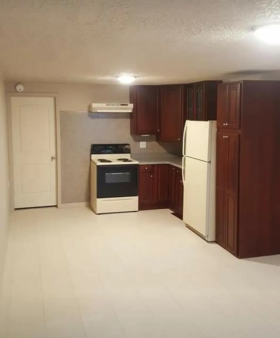 1 bed, 700 sqft, $700 — Photo 1