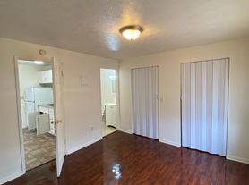 2901 Harrison Avenue - 8