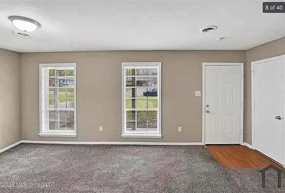1027 Autumn St — Photo 5