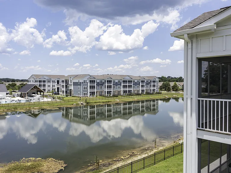 Anchor Pointe Apartments — Photo 25