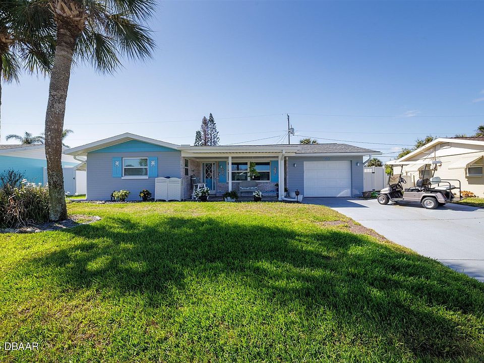 1st image of 40 Aqua Vista Dr