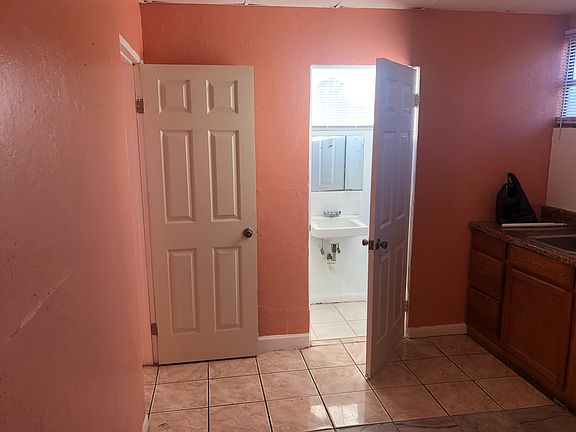 5th image of 1229 Center St #2