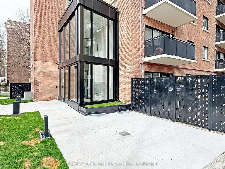 95 Lawton Blvd #601 — Photo 11