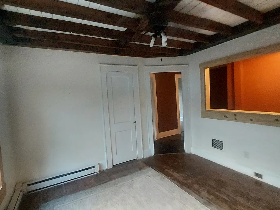 500 E Meeting St #4