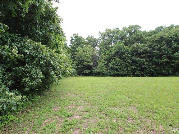 3rd image of 8B Donegal Ct