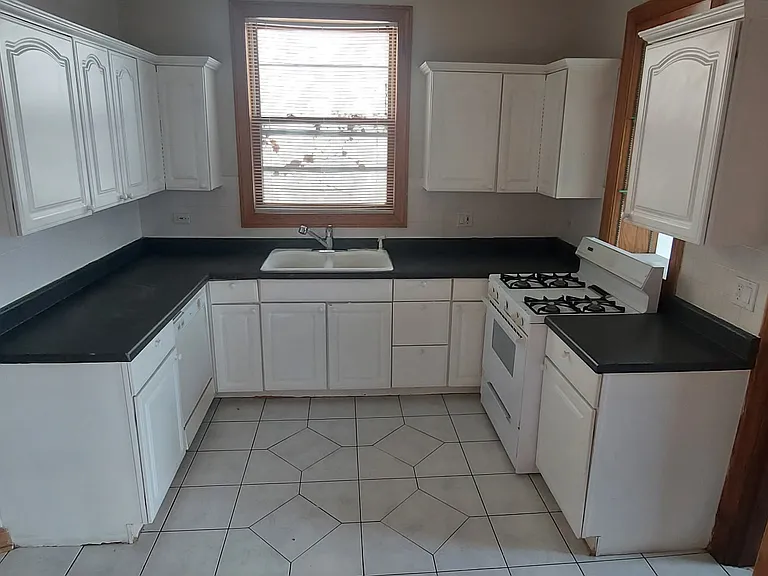 6323 N Wayne Ave #2 — Photo 6