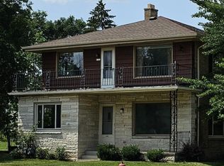 4305 S Iowa Ave #4307, Saint Francis, WI 53235