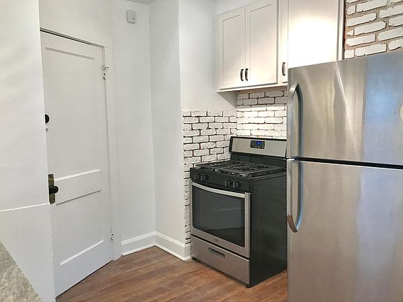 Stainless Appliances & Shaker Cabinets
