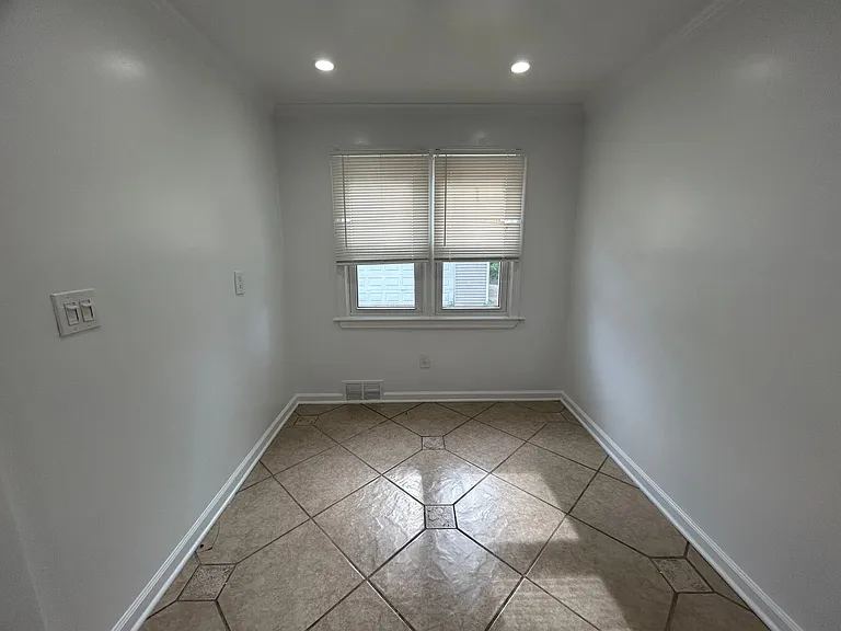 16575 Mendota St — Photo 15