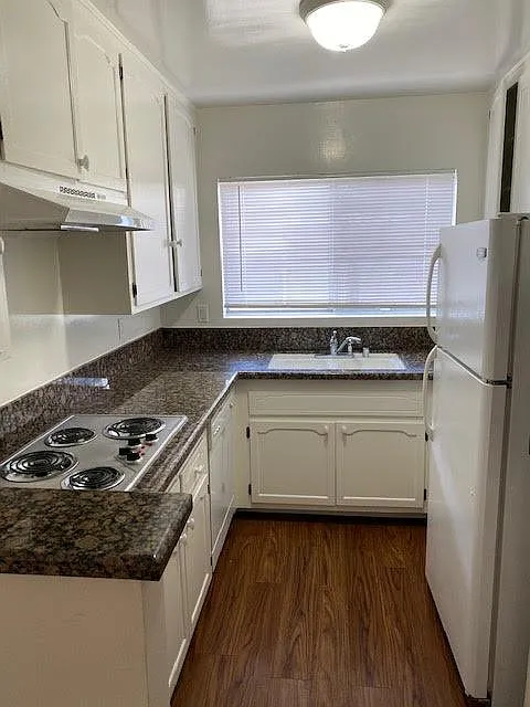1 bed, 850 sqft, $2,395 — Photo 4