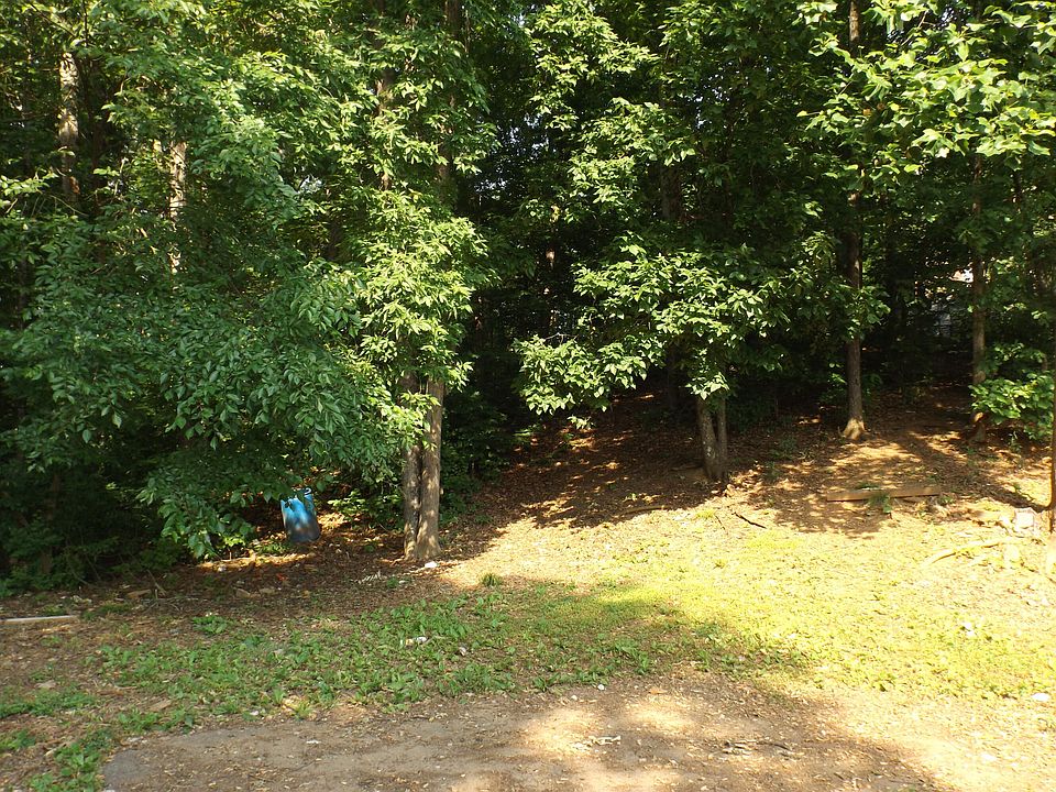 1st image of 2415 Old Chilhowee Rd