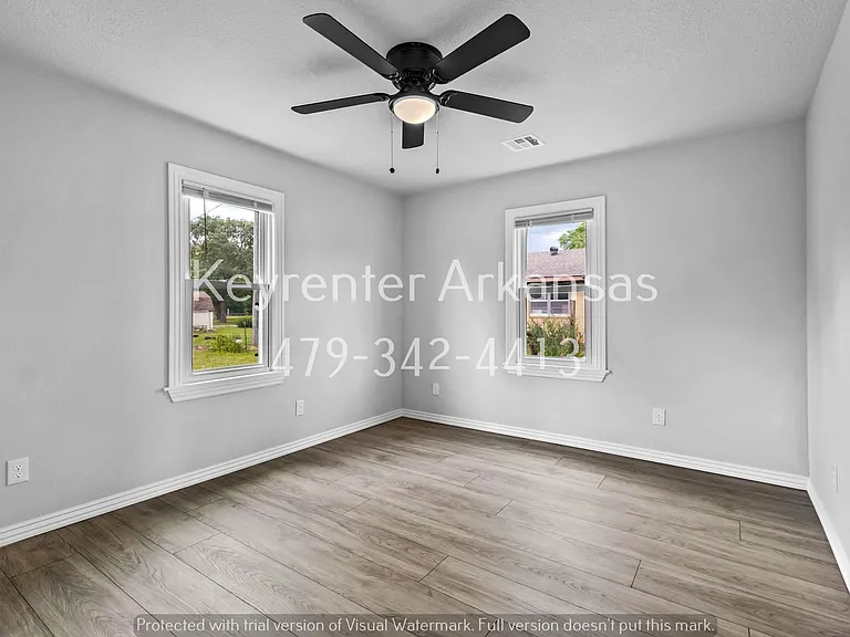 305 S Little Ave — Photo 21