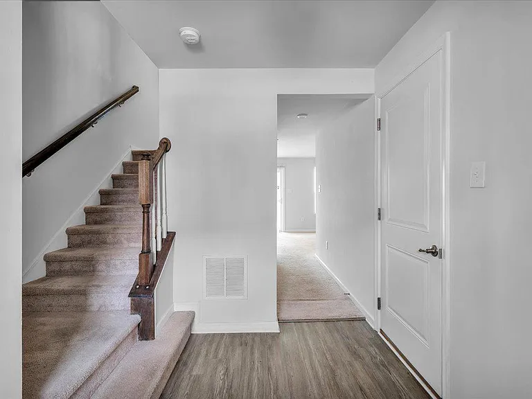 7 Hamilton Ct — Photo 8