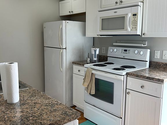 4th image of 1725 Harvey Mitchell Pkwy S APT 4411