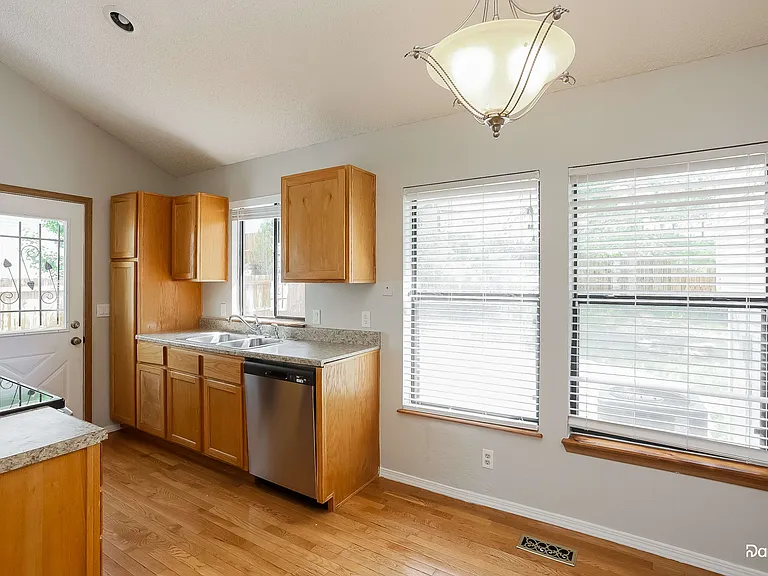 4820 S Zeno St — Photo 5
