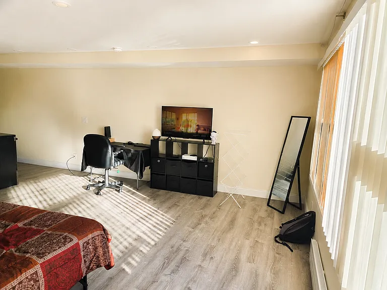 1028 Commonwealth Ave #202 — Photo 4