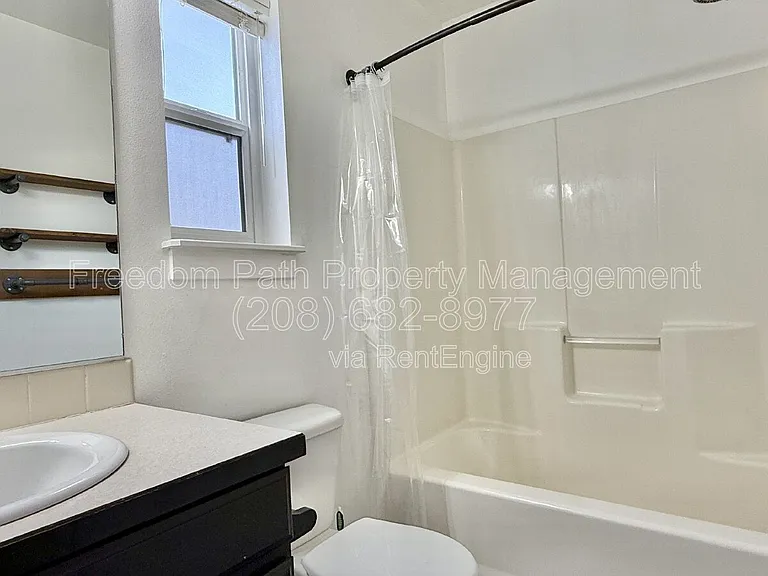 1382 W Tanager Ave — Photo 16