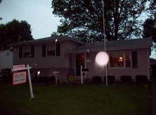 1713 11th Ave, Sterling, IL 61081